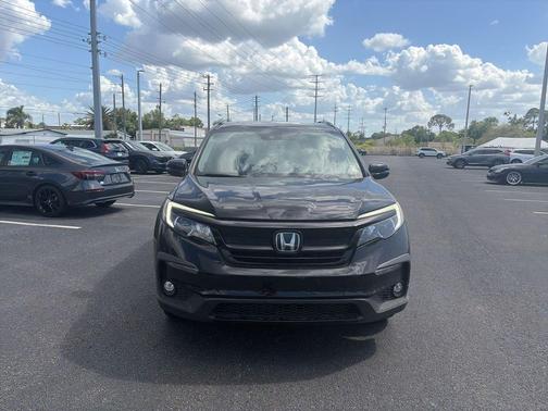 Crystal Black Pearl 2021 Honda Pilot 2WD Special Edition