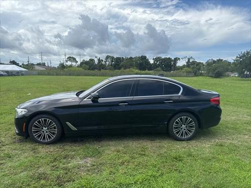 2017 BMW 530 530i