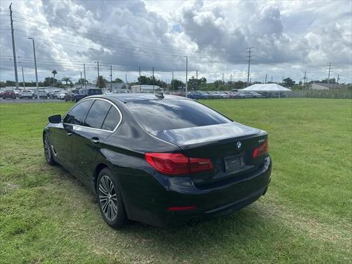 2017 BMW 530 530i