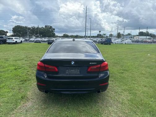 2017 BMW 530 530i