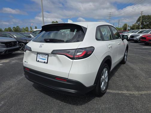 2023 Honda HR-V LX