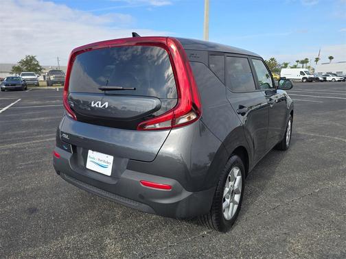2022 Kia Soul LX