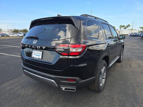 Crystal Black Pearl 2026 Honda Pilot EX-L