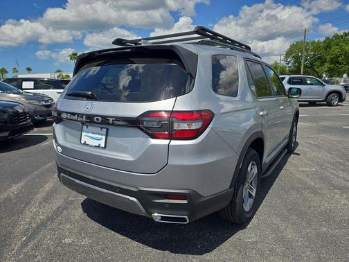 Silver Metallic 2026 Honda Pilot EX-L
