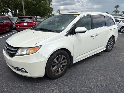 White Diamond Pearl 2014 Honda Odyssey Touring