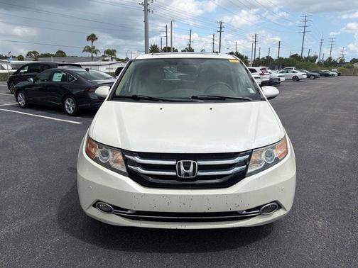 White Diamond Pearl 2014 Honda Odyssey Touring
