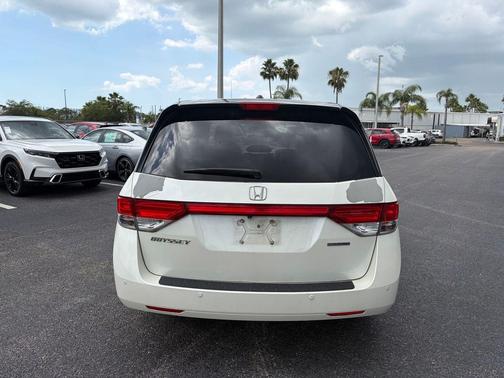 White Diamond Pearl 2014 Honda Odyssey Touring