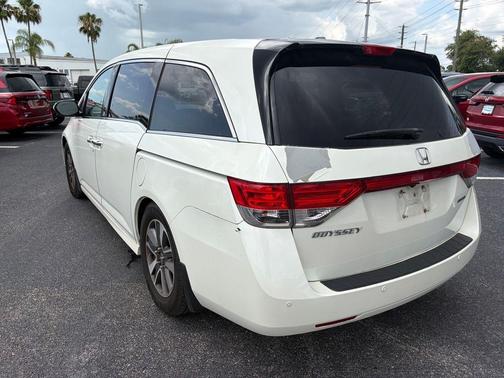 White Diamond Pearl 2014 Honda Odyssey Touring