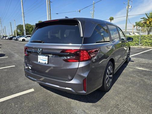 Modern Steel 2026 Honda Odyssey EX-L