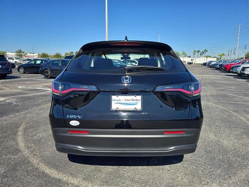 2025 Honda HR-V LX