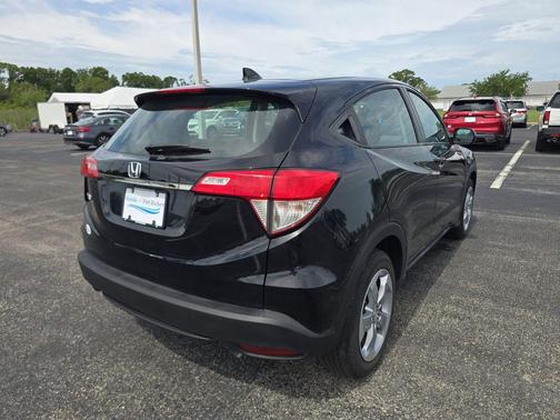 Crystal Black Pearl 2020 Honda HR-V LX