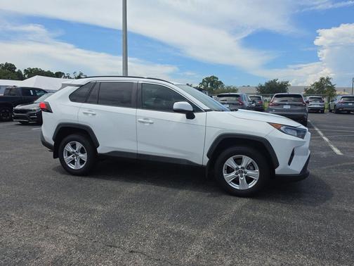 Super White 2020 Toyota RAV4 XLE