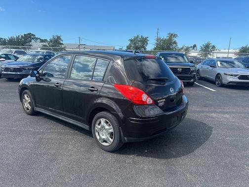 2012 Nissan Versa 1.8 S
