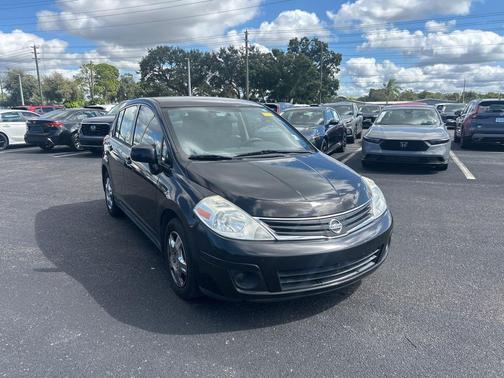 2012 Nissan Versa 1.8 S