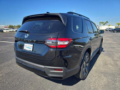 Crystal Black Pearl 2026 Honda Pilot Sport