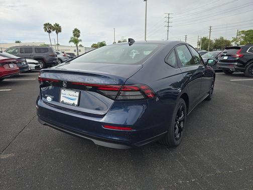 2025 Honda Accord Sport SE 1.5T