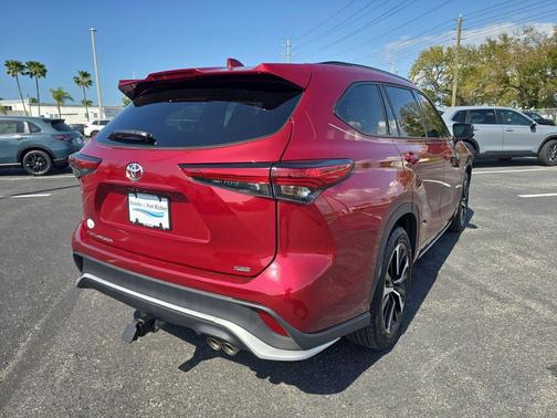 2022 Toyota Highlander XSE