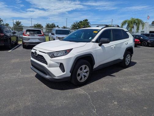 2021 Toyota RAV4 LE