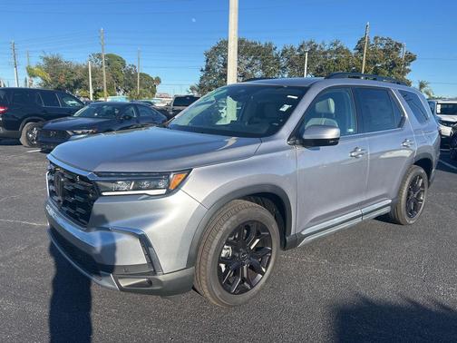 2025 Honda Pilot Touring 8-Passenger