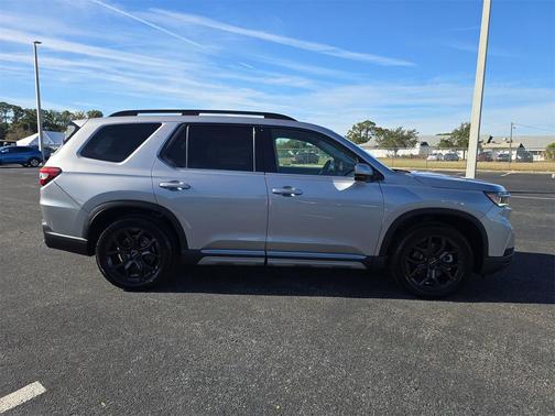2025 Honda Pilot Touring 8-Passenger