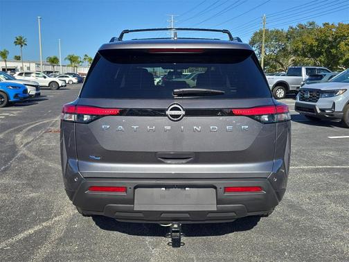 2025 Nissan Pathfinder SV FWD