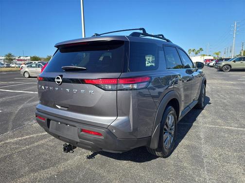 2025 Nissan Pathfinder SV FWD