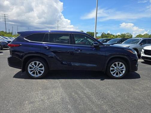 2022 Toyota Highlander Limited