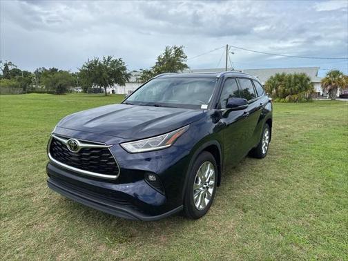 2022 Toyota Highlander Limited
