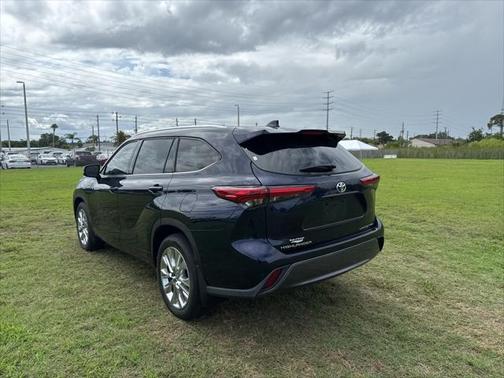 2022 Toyota Highlander Limited