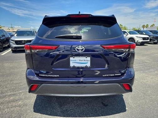 2022 Toyota Highlander Limited