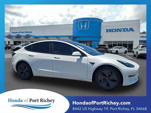 Pearl White Multi-Coat 2021 Tesla Model 3 Standard Range Plus
