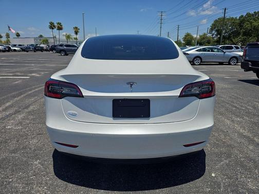 Pearl White Multi-Coat 2021 Tesla Model 3 Standard Range Plus