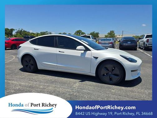 Pearl White Multi-Coat 2021 Tesla Model 3 Standard Range Plus