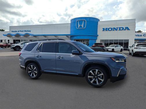 2025 Honda Pilot Touring 8-Passenger