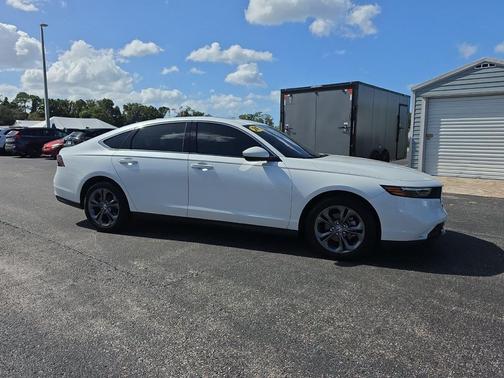 Platinum White Pearl 2024 Honda Accord EX