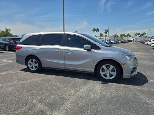 Lunar Silver Metallic 2018 Honda Odyssey EX-L