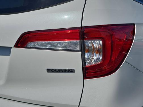 2021 Honda Pilot Touring 8-Passenger