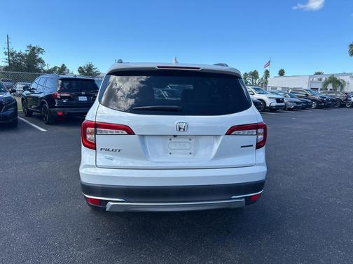 2021 Honda Pilot Touring 8-Passenger