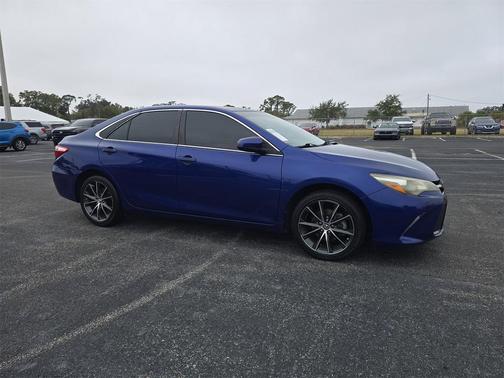 2016 Toyota Camry XSE