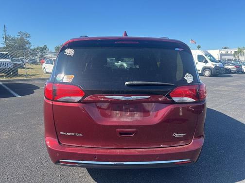 2018 Chrysler Pacifica Touring-L Plus