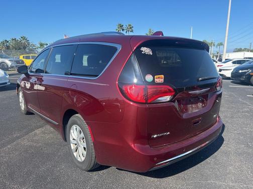 2018 Chrysler Pacifica Touring-L Plus