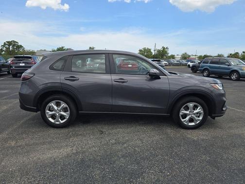 Modern Steel Metallic 2025 Honda HR-V LX