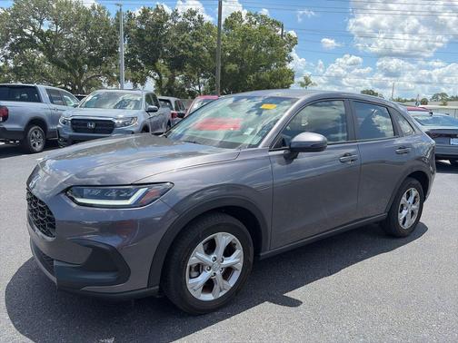 Modern Steel Metallic 2025 Honda HR-V LX