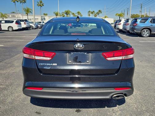 2017 Kia Optima LX