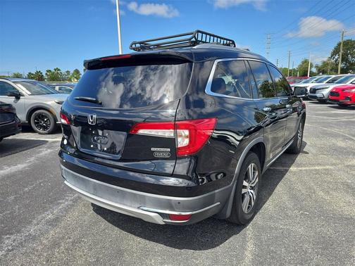2019 Honda Pilot Touring 8-Passenger