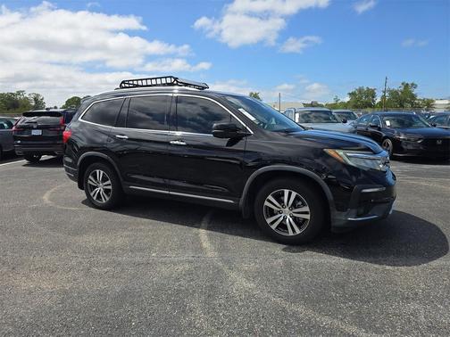 2019 Honda Pilot Touring 8-Passenger