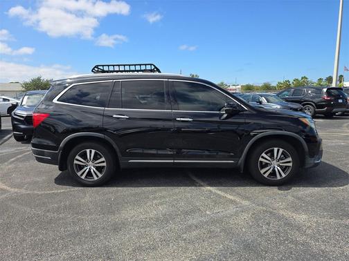 2019 Honda Pilot Touring 8-Passenger