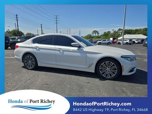 Mineral White Metallic 2020 BMW 530 530i