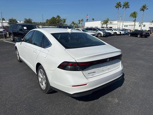 2023 Honda Accord LX 1.5T