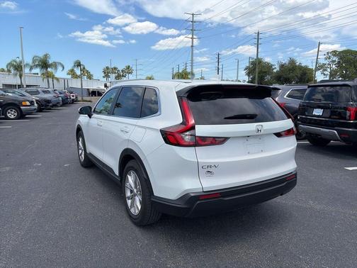 Platinum White Pearl 2024 Honda CR-V EX 2WD